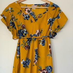 Maternity top, floral yellow size M.
